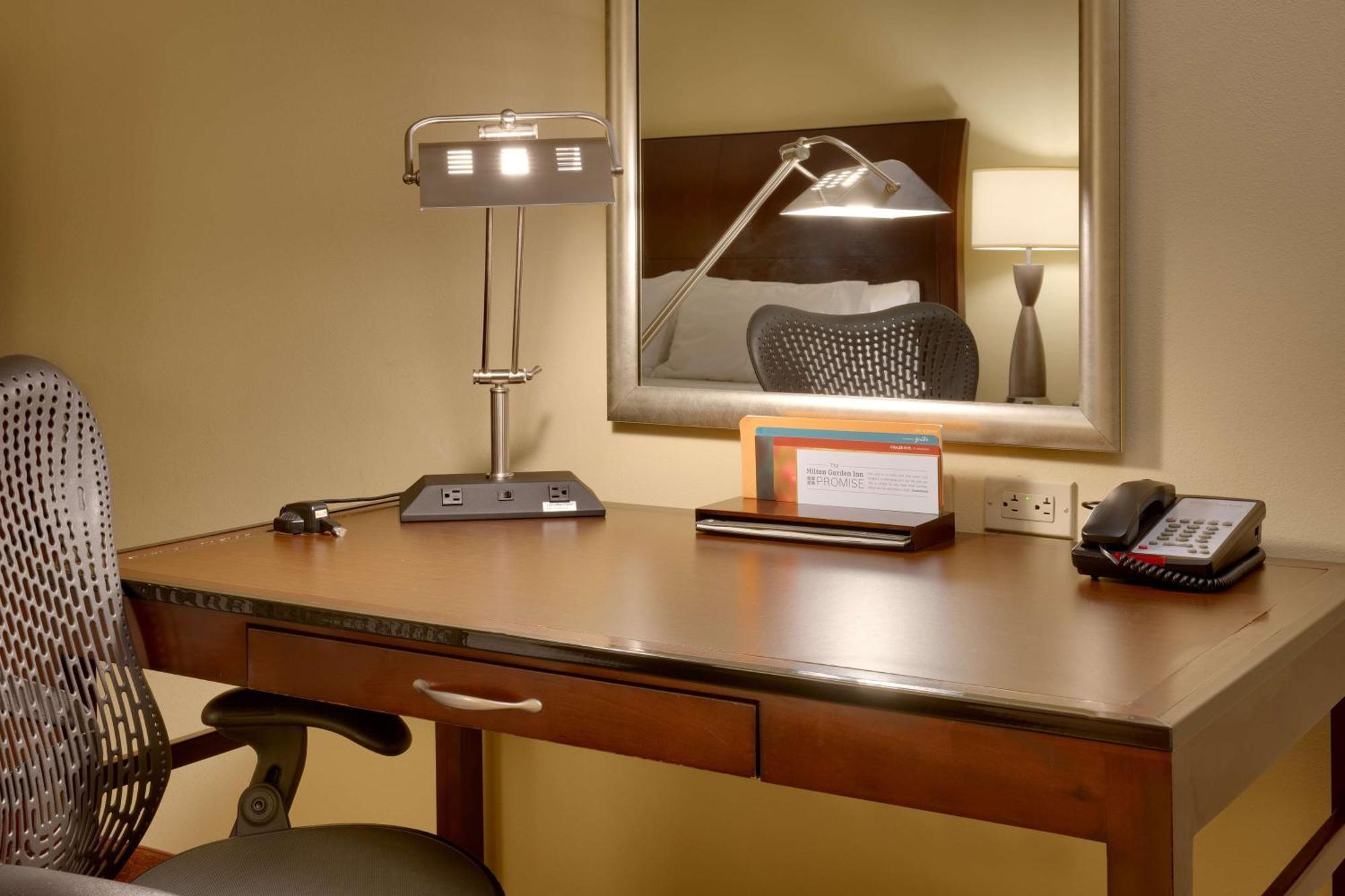 Hilton Garden Inn Clarksville Bagian luar foto