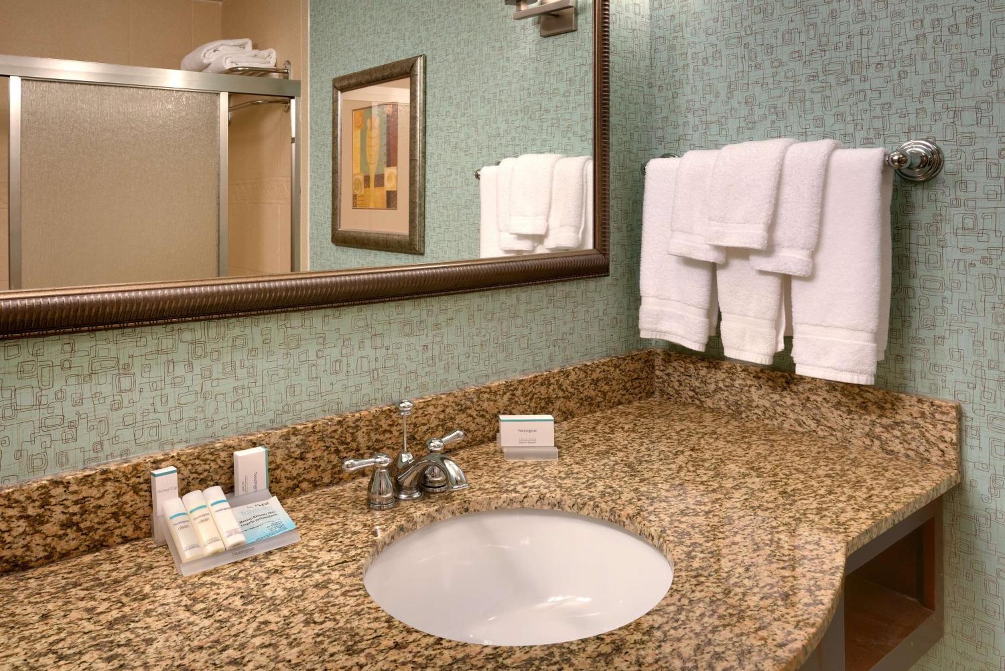 Hilton Garden Inn Clarksville Bagian luar foto